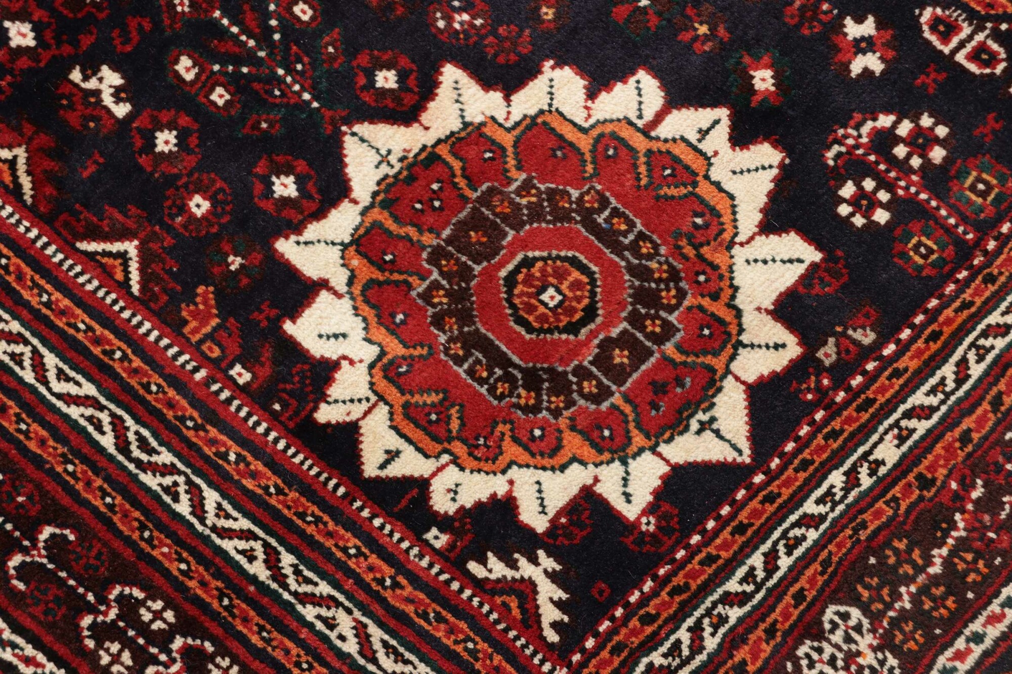 Shiraz-Qashqai 221 x 325 cm